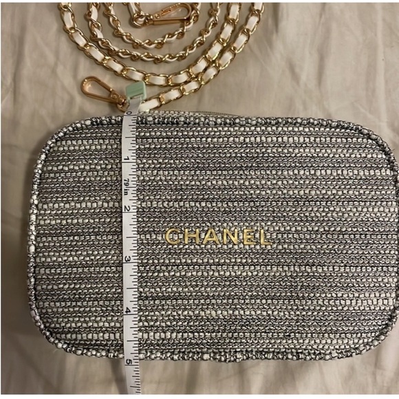 Authentic Chanel Tweed crossbody bag - Picture 13 of 13